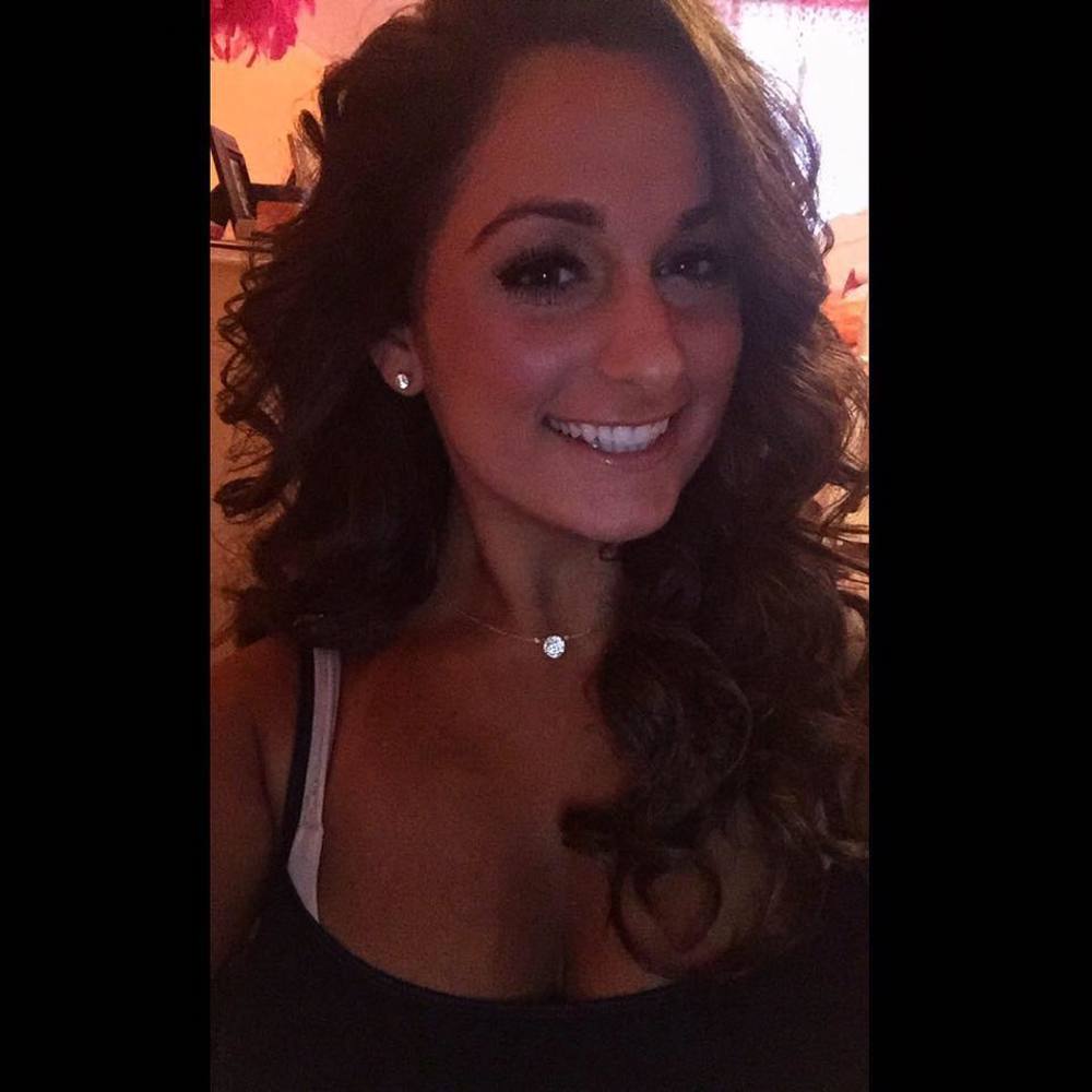 Meet your Posher, Joyia